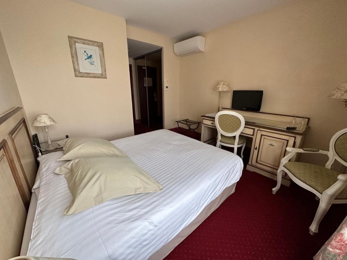 Hotel Domaine De L'Orangerie Bonnat 外观 照片