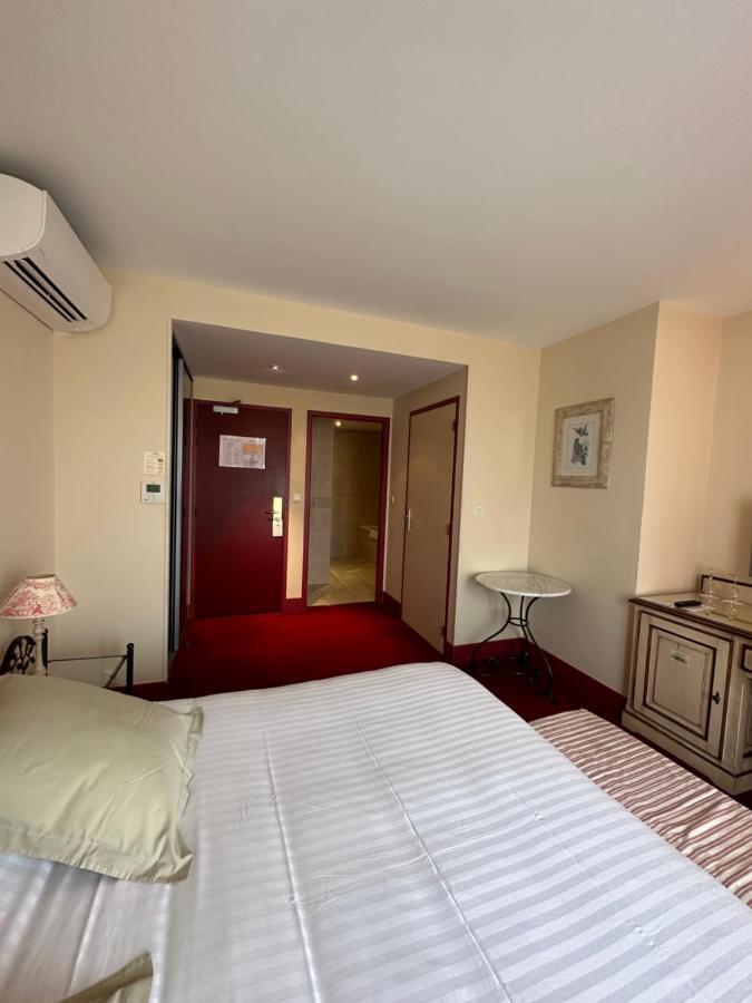 Hotel Domaine De L'Orangerie Bonnat 外观 照片